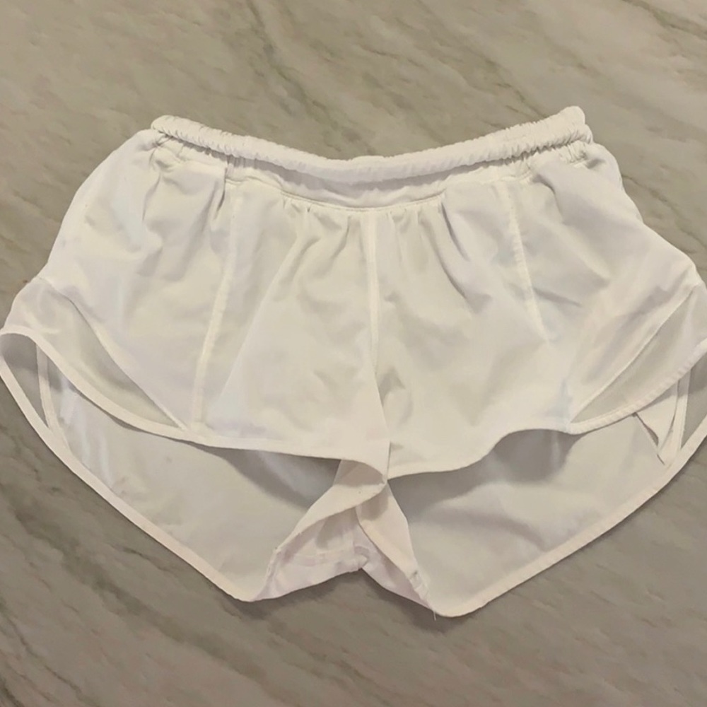 Lululemon Hotty Hot Shorts 2.5”